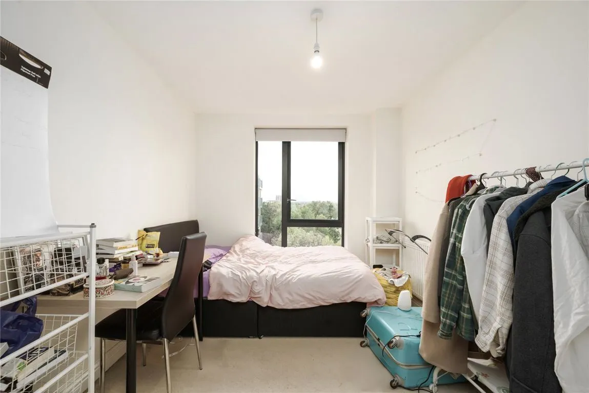 Charcot Road, Colindale, photo 6