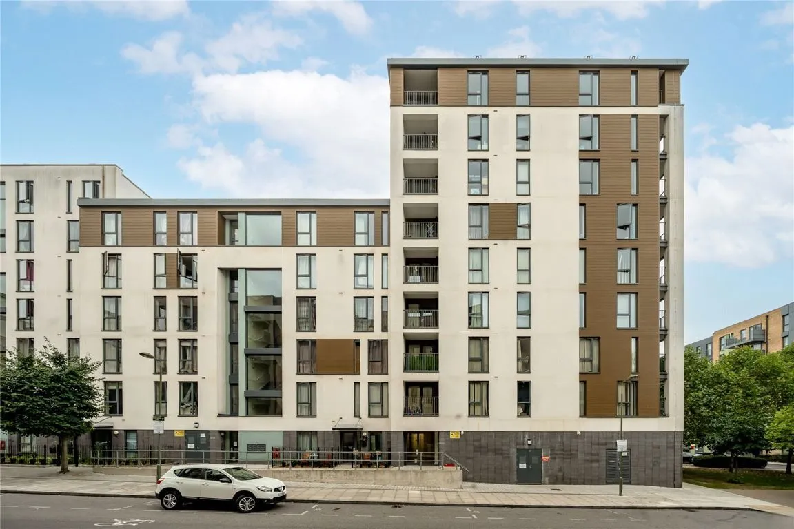 Charcot Road, Colindale, photo 9