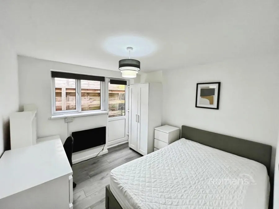 Wavell Way, Winchester, SO22, photo 7