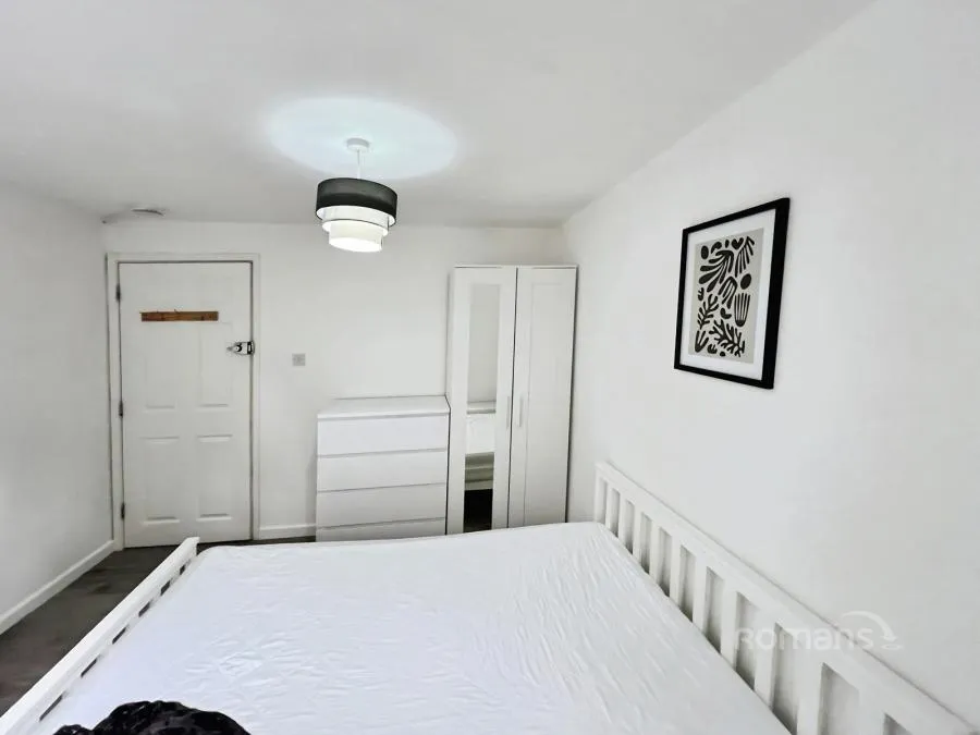 Wavell Way, Winchester, SO22, photo 5
