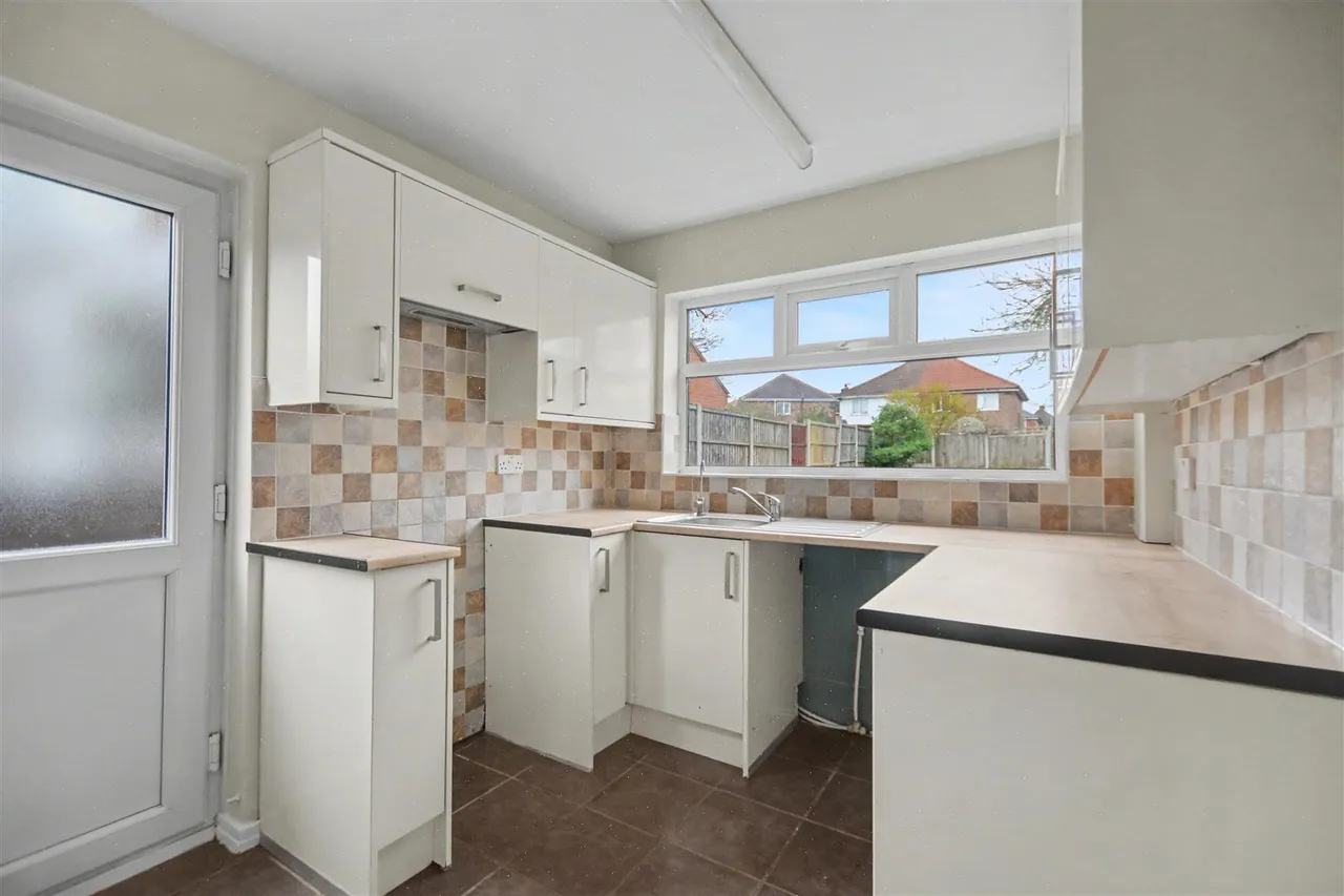 Clumber Avenue, Beeston, NG9, photo 3