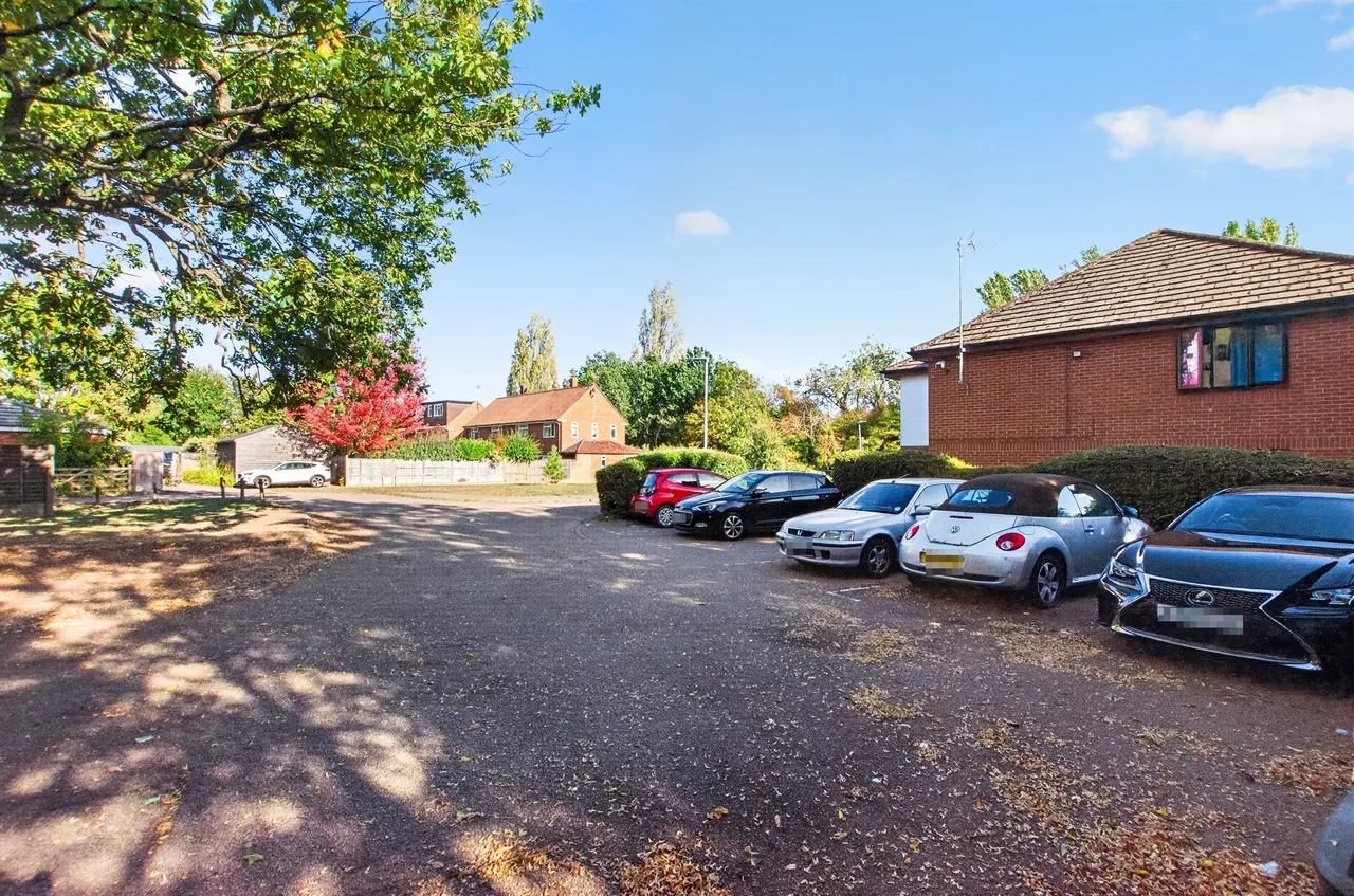 Hill End Lane, St. Albans, AL4, photo 15