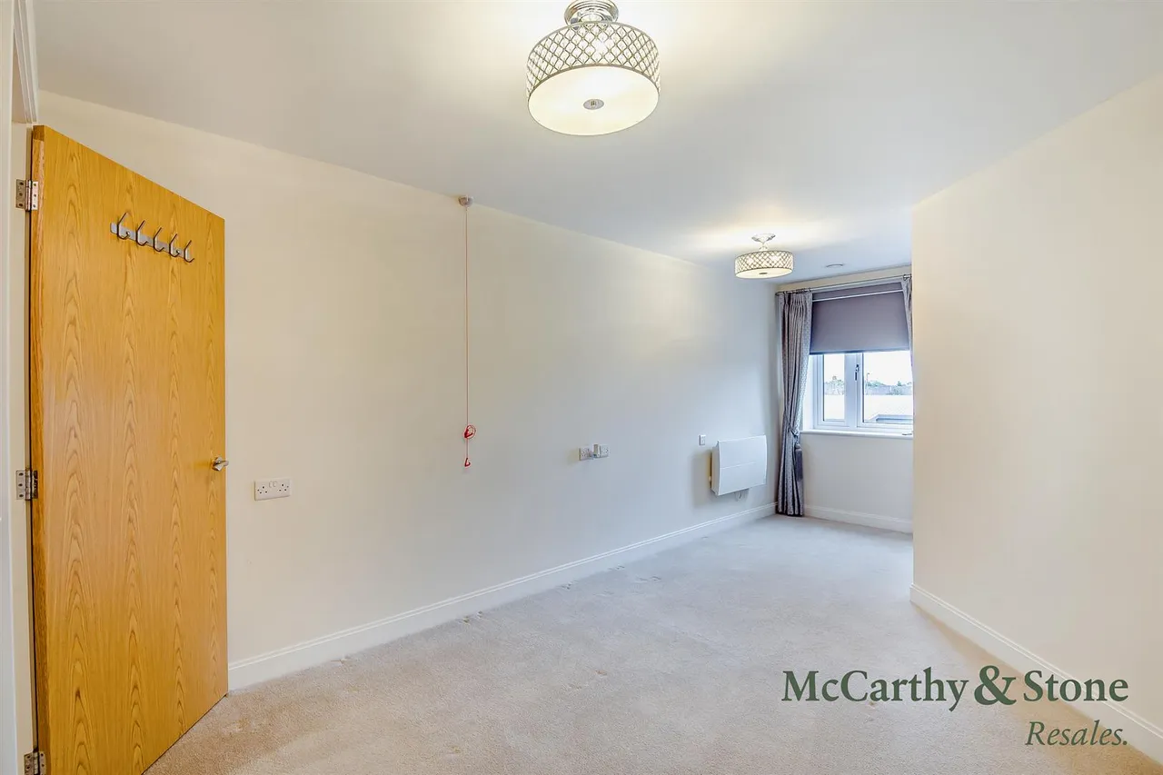 Field Close, Cottingham, HU16, photo 4