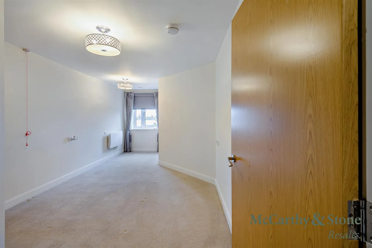 Field Close, Cottingham, HU16, photo 15