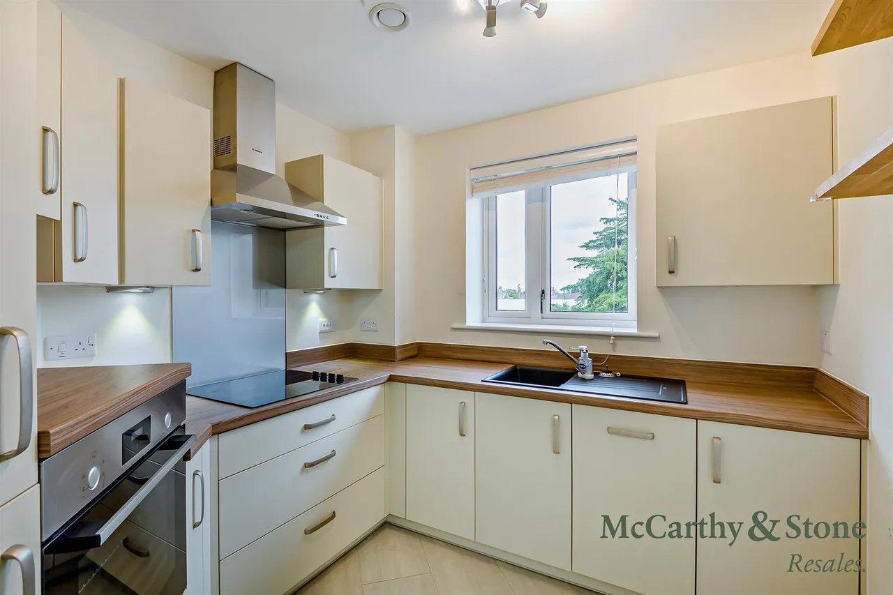 Field Close, Cottingham, HU16, photo 3