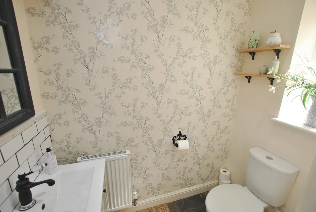 West Road, Ketley Bank, TF2, photo 12