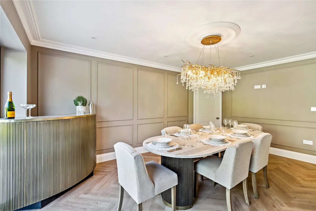 Hedgerley Lane, Gerrards Cross, Buckinghamshire, SL9 7NS, photo 11