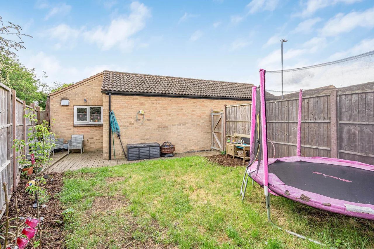 West Drive Gardens, Soham, CB7, photo 12