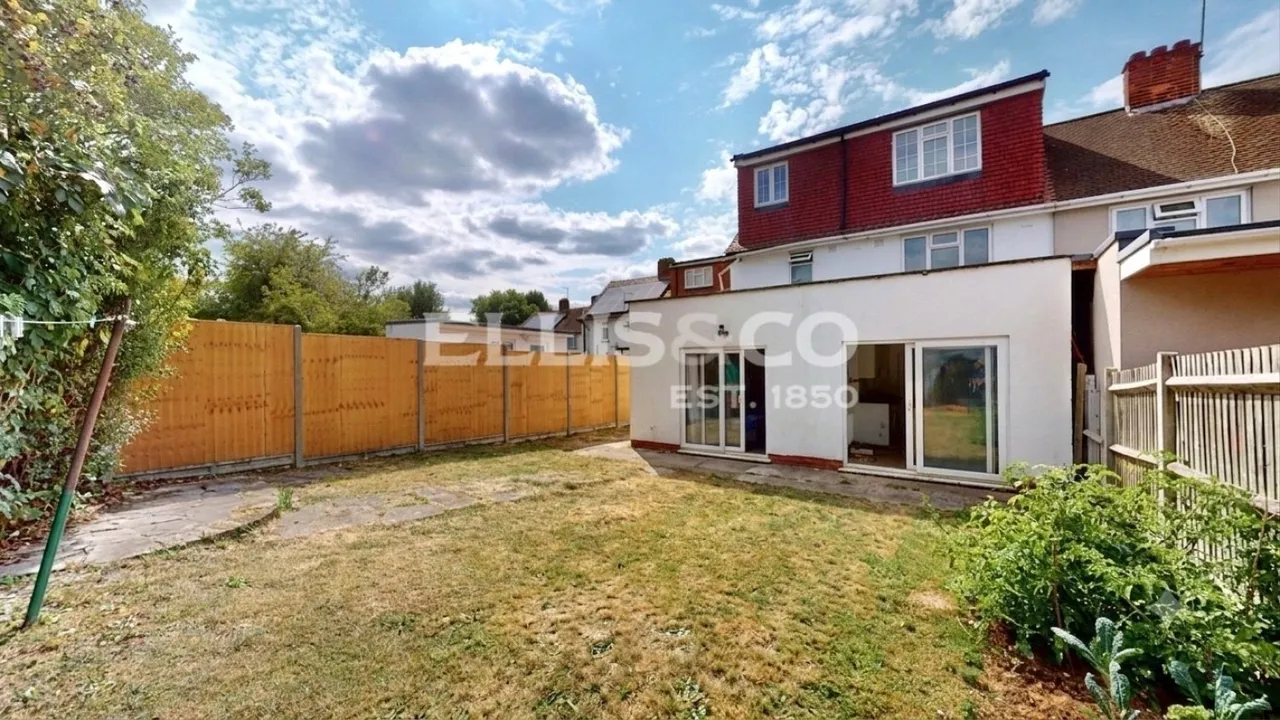 Thorn Close, Northolt, UB5, photo 16