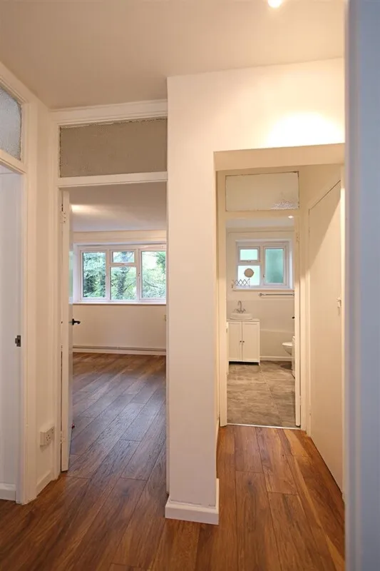 Lamport Close, London, SE18, photo 5