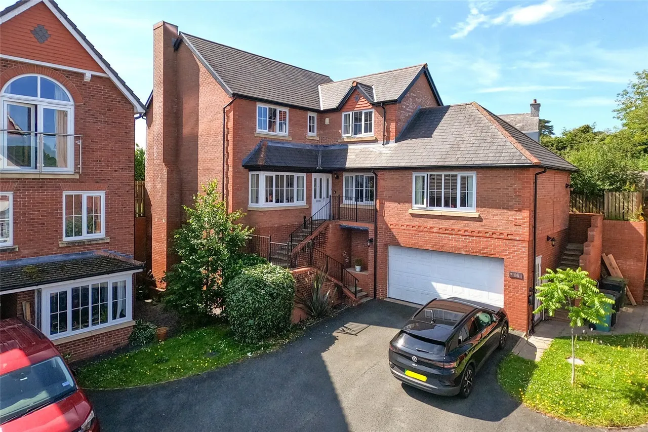 4 bed house for sale, Ponc Y Rhedyn, Tyn-y-Gongl