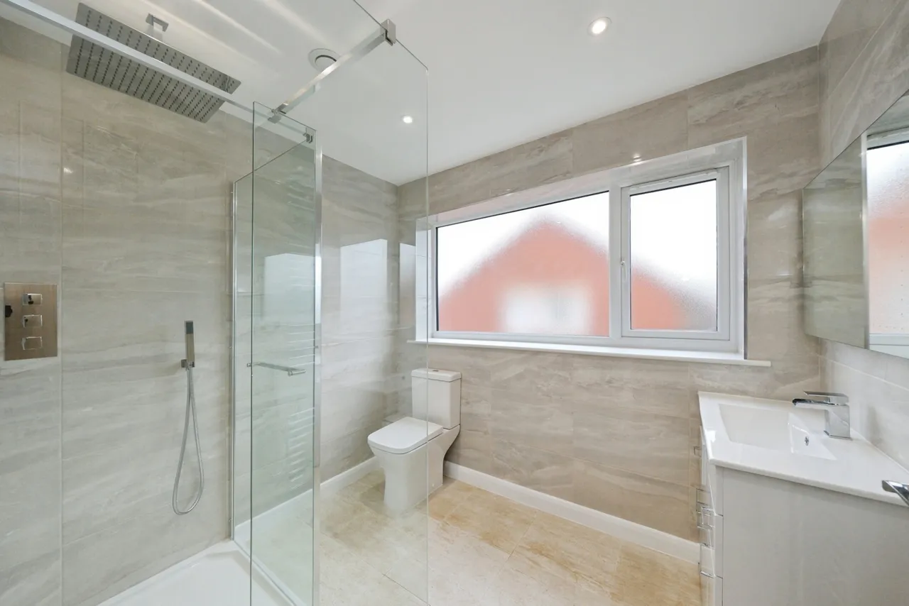 Hawthorn Drive, New Ollerton, Newark, Nottinghamshire, NG22, photo 8