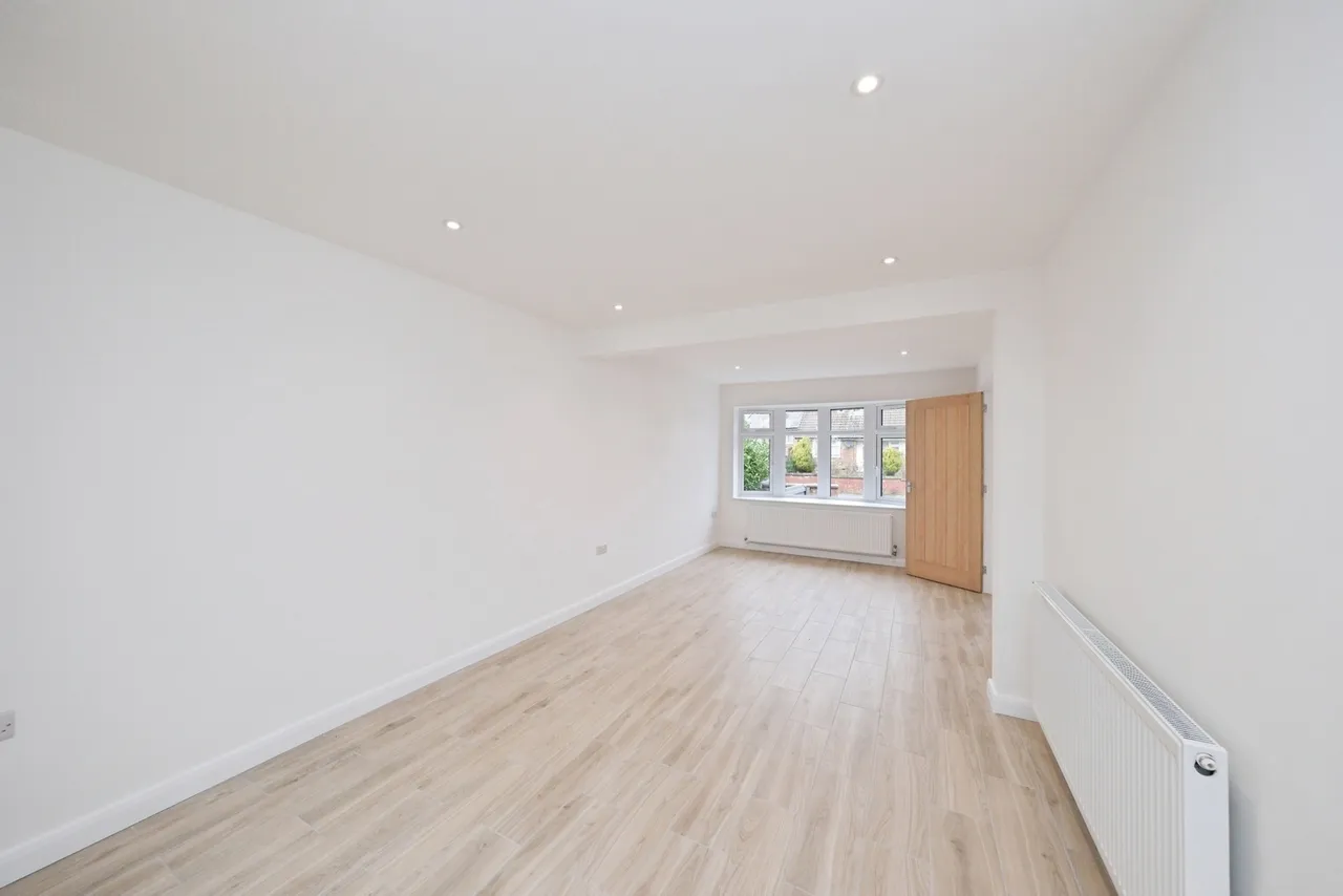 Hawthorn Drive, New Ollerton, Newark, Nottinghamshire, NG22, photo 6