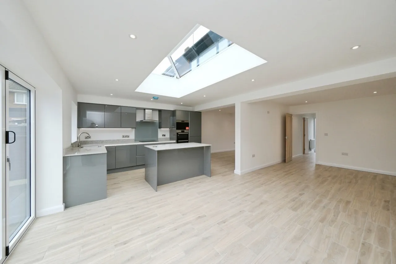 Hawthorn Drive, New Ollerton, Newark, Nottinghamshire, NG22, photo 4