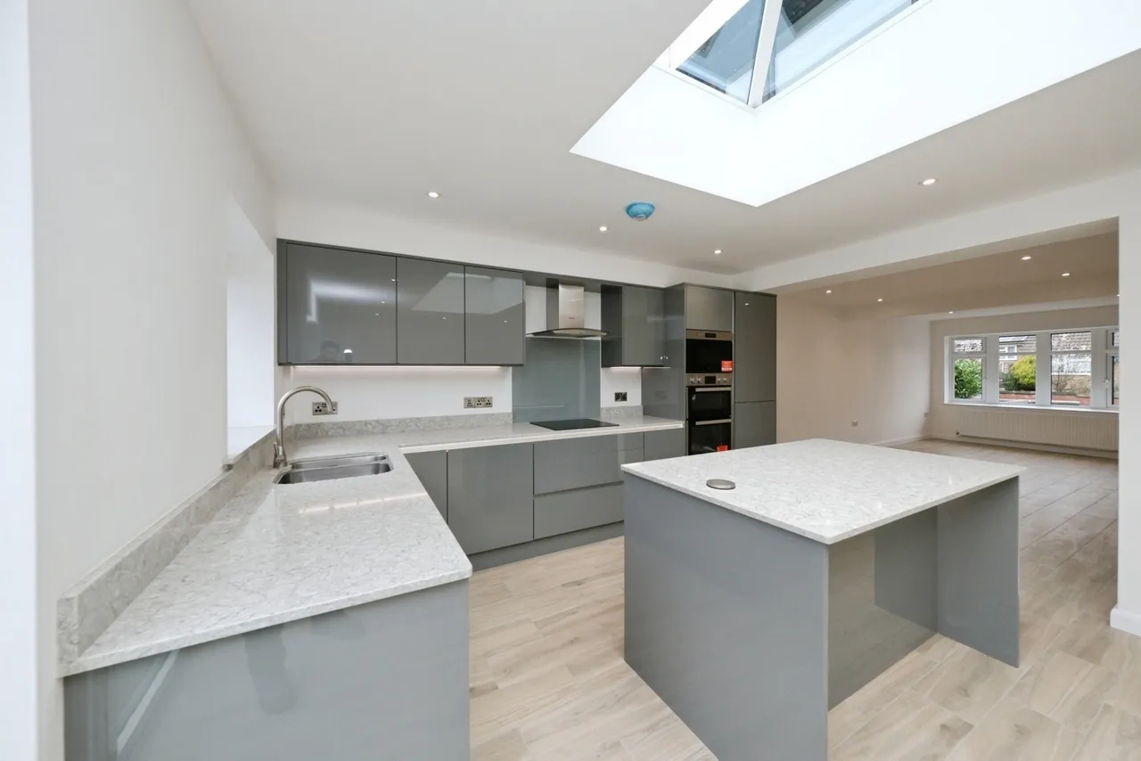 Hawthorn Drive, New Ollerton, Newark, Nottinghamshire, NG22, photo 3