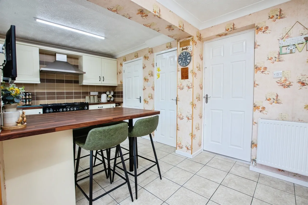 Sandringham Road, Mansfield Woodhouse, NG19, photo 11
