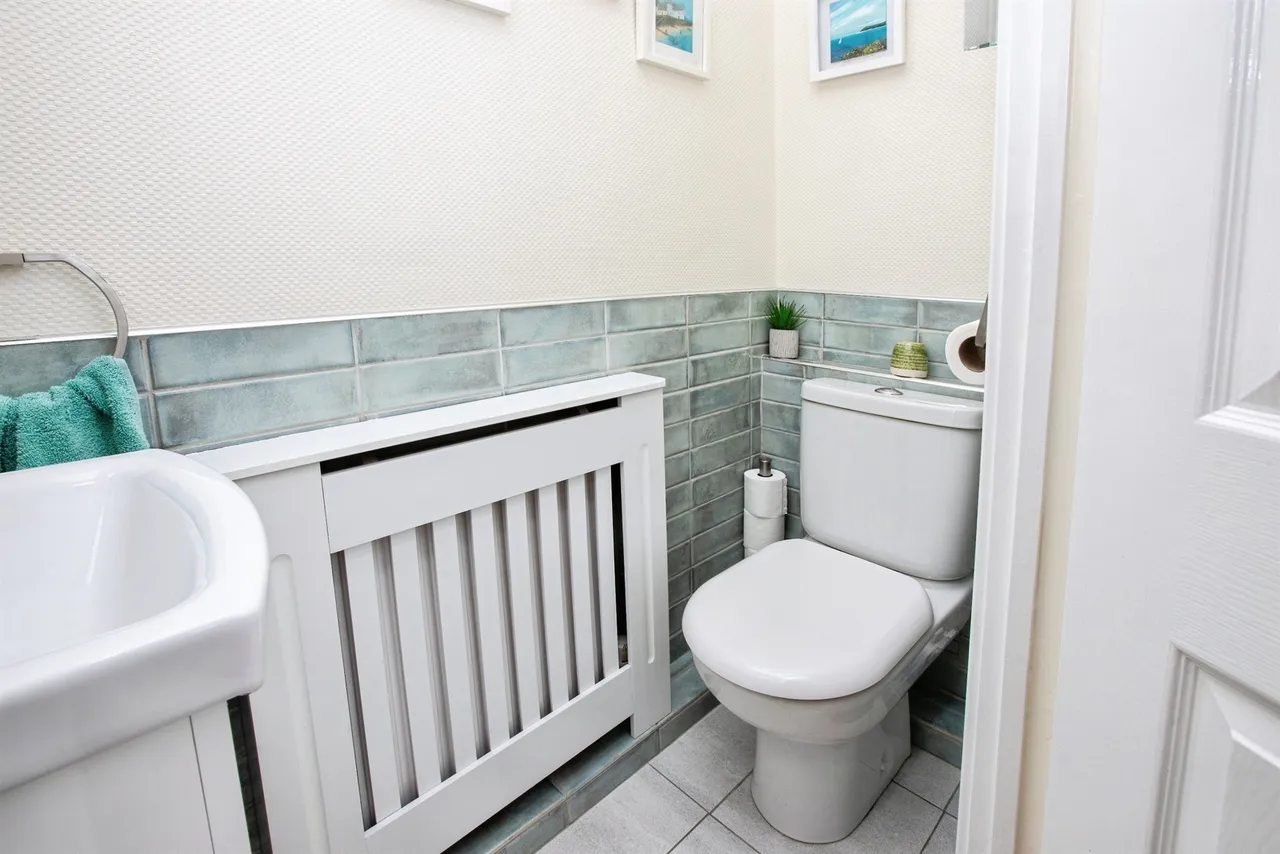Sandringham Road, Mansfield Woodhouse, NG19, photo 13