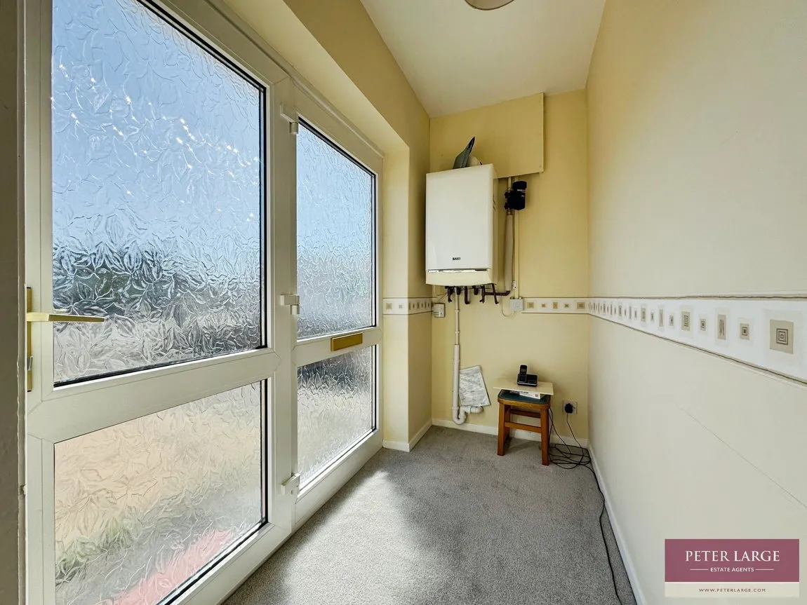 Viola Avenue, Rhyl, Denbighshire, LL18 2NE, photo 5