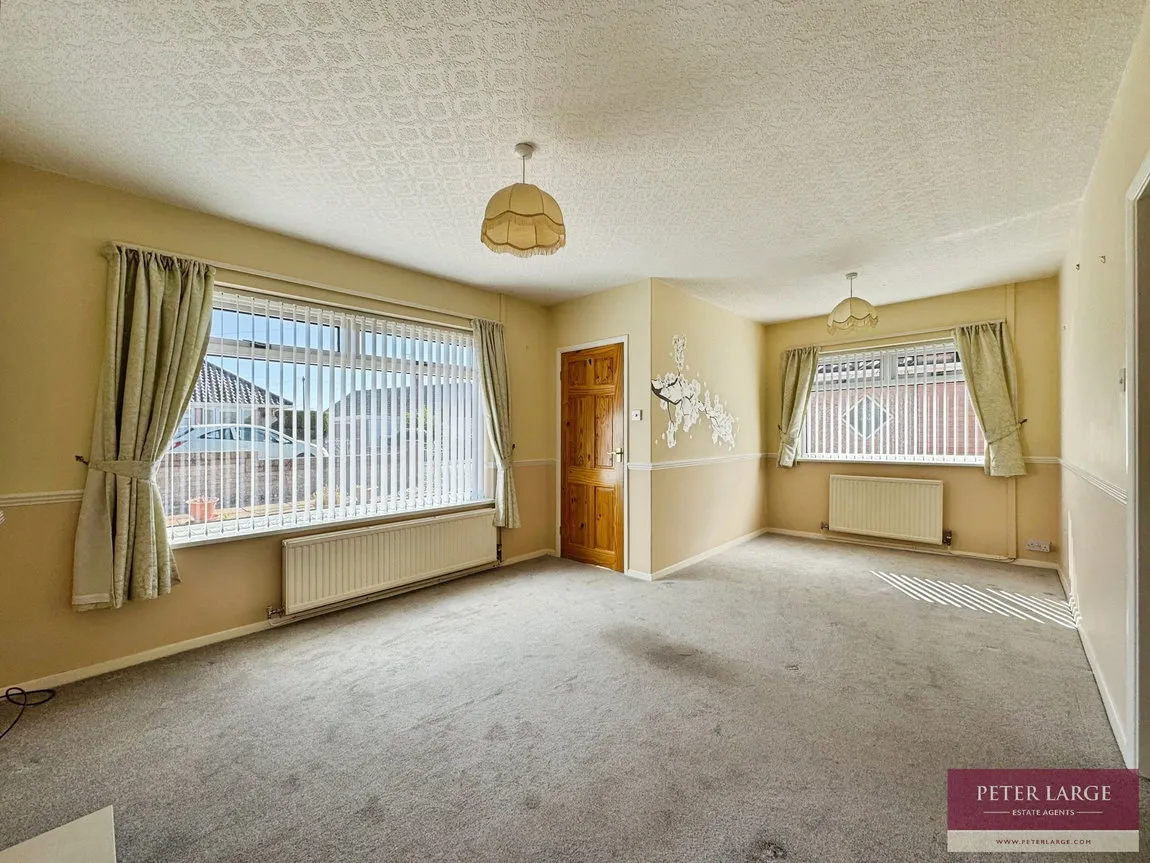 Viola Avenue, Rhyl, Denbighshire, LL18 2NE, photo 4