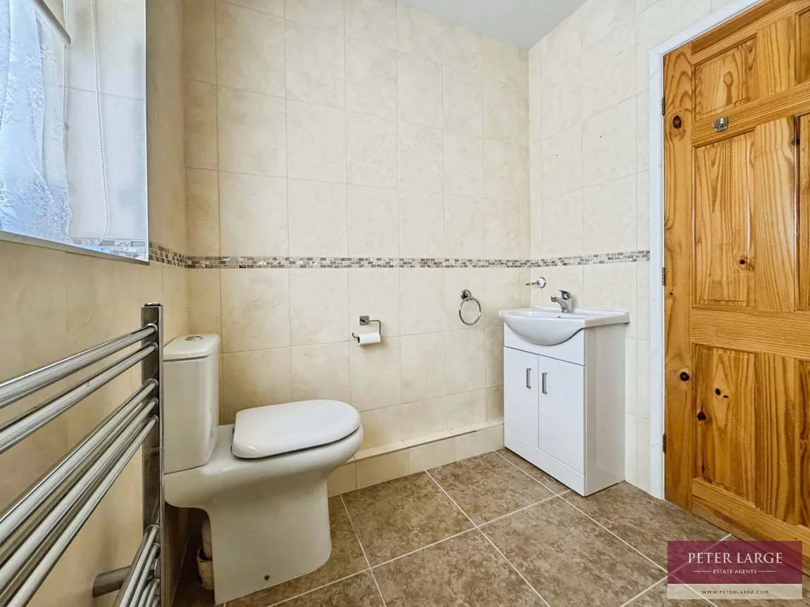 Viola Avenue, Rhyl, Denbighshire, LL18 2NE, photo 11