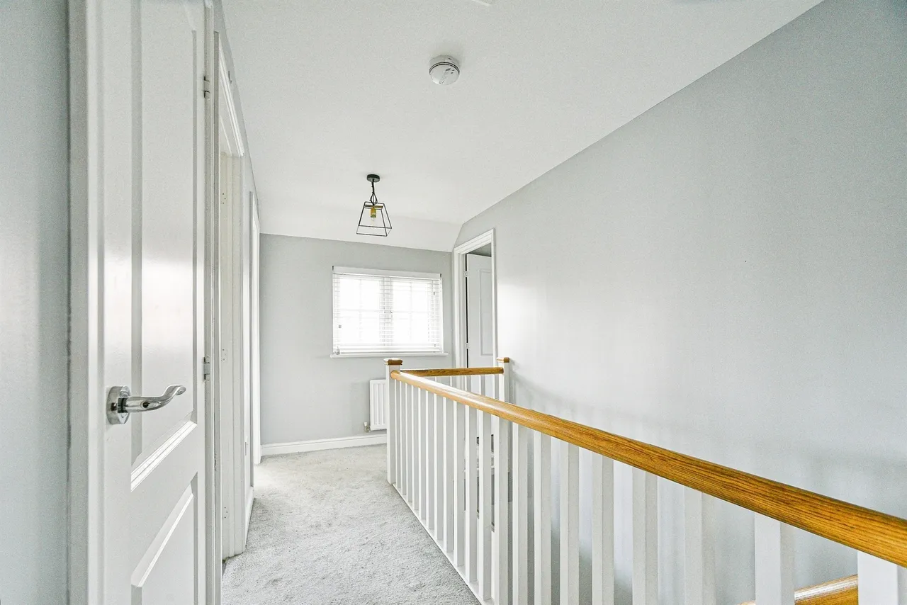 Crofton Road, Coate, Swindon, photo 10