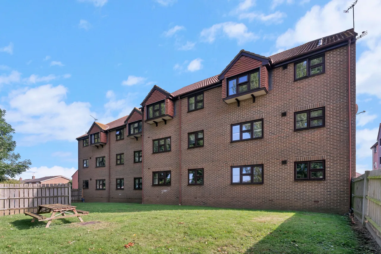 Ground Floor Flat, 22 Orchid Close, Romford, Essex, RM4 1DF, photo 10