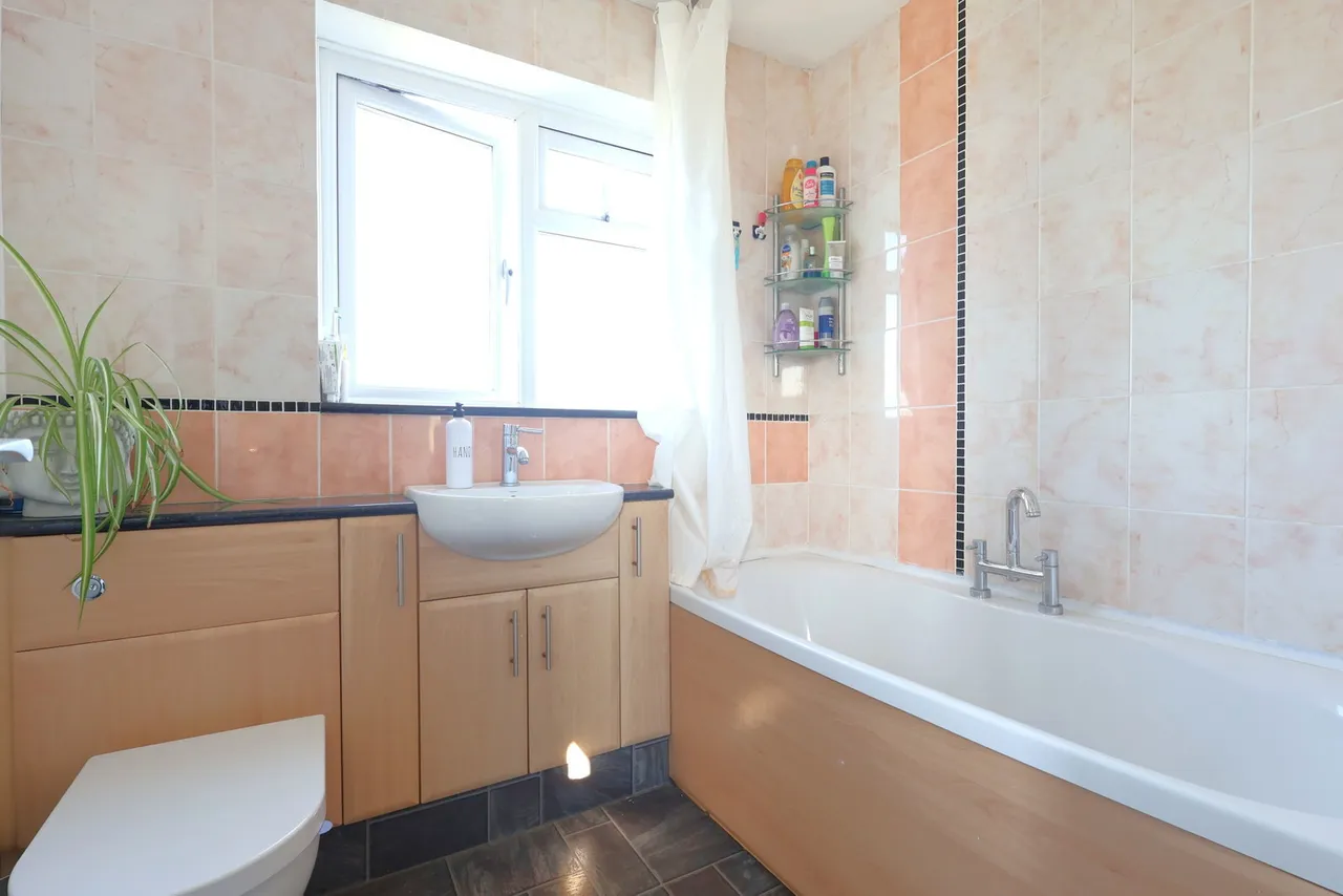 Oxmoor, Abbeydale, GL4, photo 12