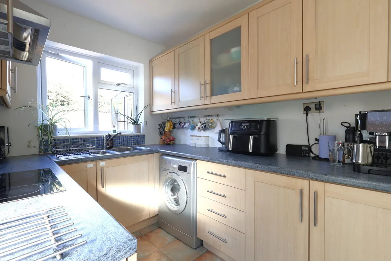 Oxmoor, Abbeydale, GL4, photo 3