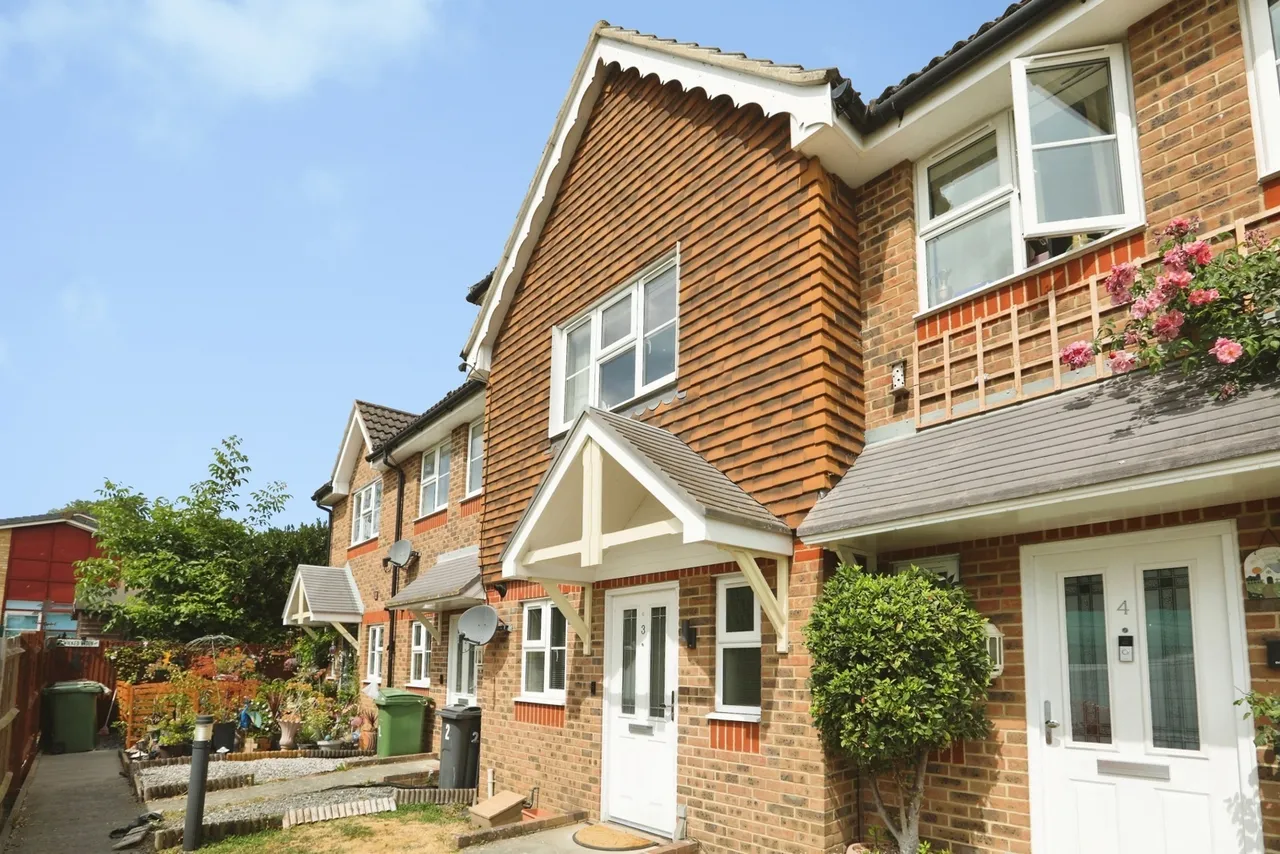 3 bed house for sale — Brennan Mews, Buckland Road, Maidstone, Kent, ME16