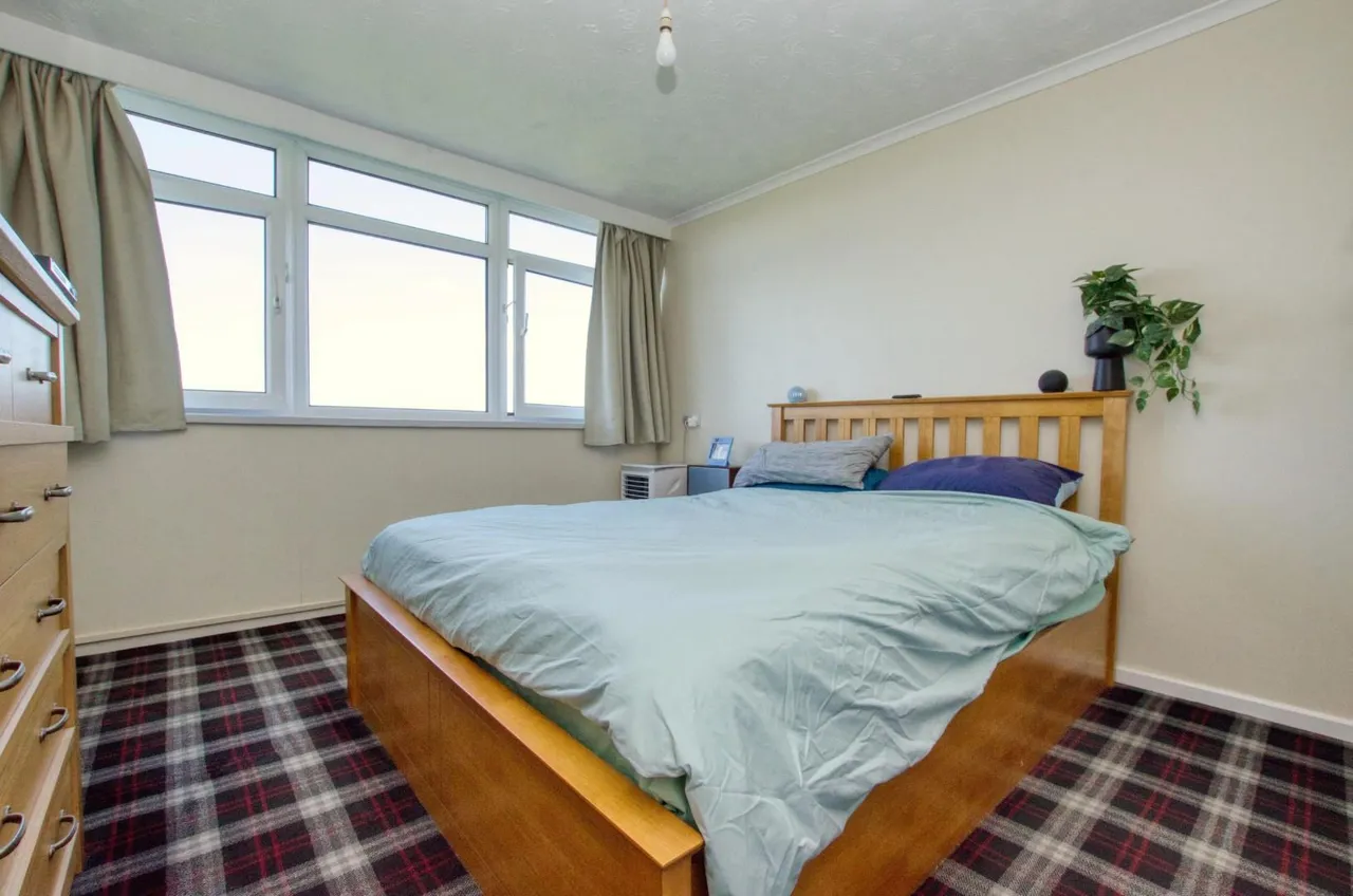 Bassett Avenue, Bassett, Southampton, SO16 7FB, photo 8