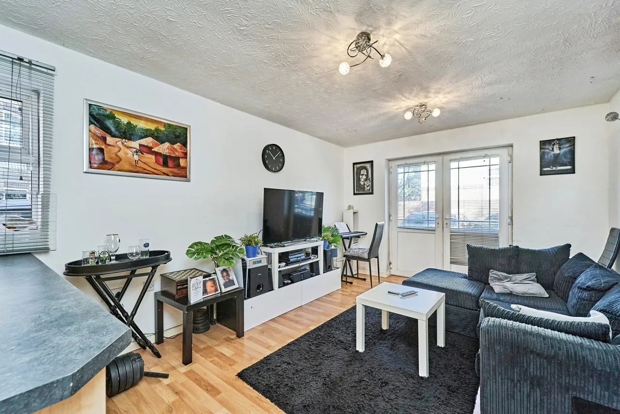 Manorhouse Close, Walsall, West Midlands, WS1, photo 2