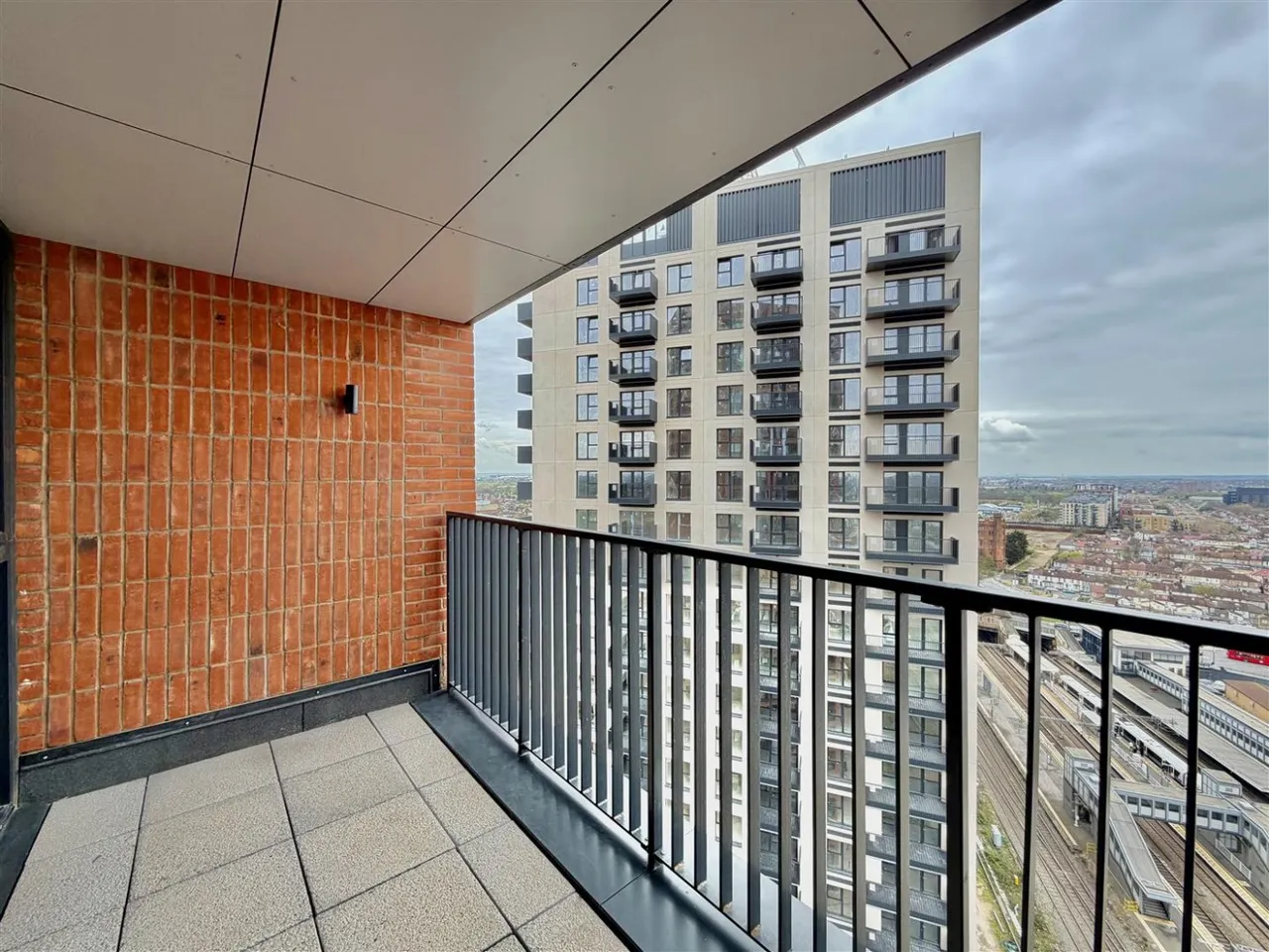 Healum Avenue, Southall, UB2, photo 4
