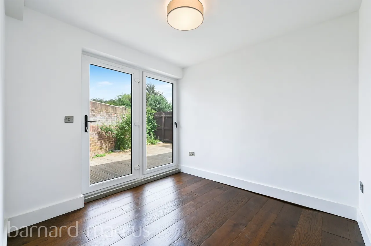 Barnlea Close, Hanworth, photo 4