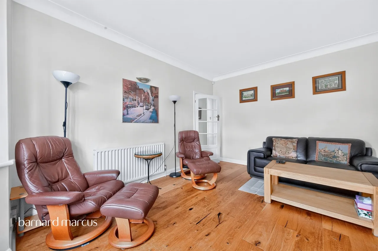 Leyfield, Worcester Park, photo 6