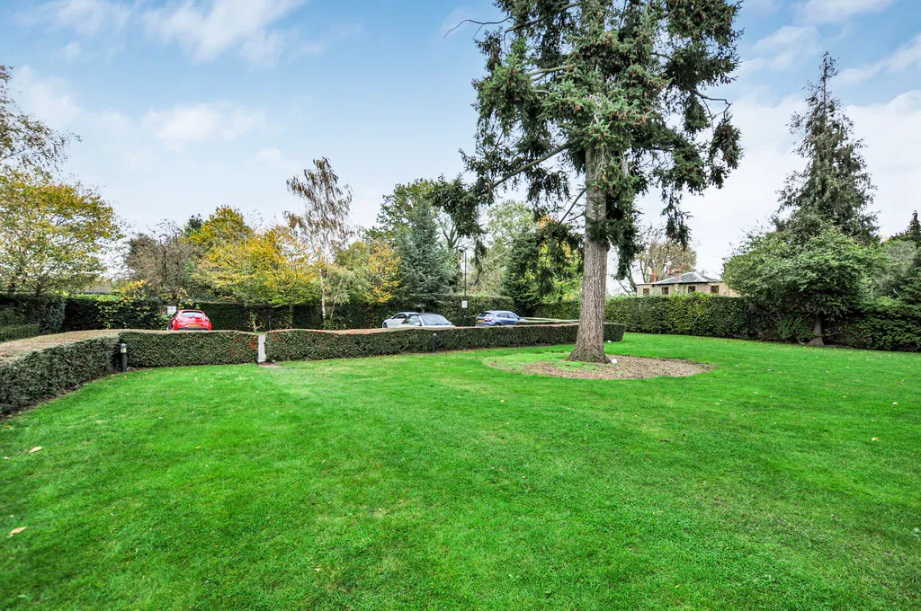 Church Road, Uxbridge, photo 15