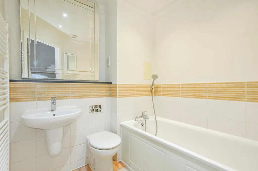 Church Road, Uxbridge, photo 6