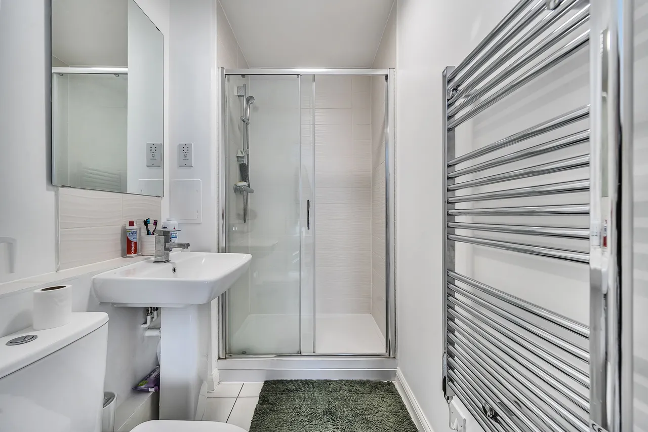 Flat 7, 9 Trobridge Parade, London, photo 9