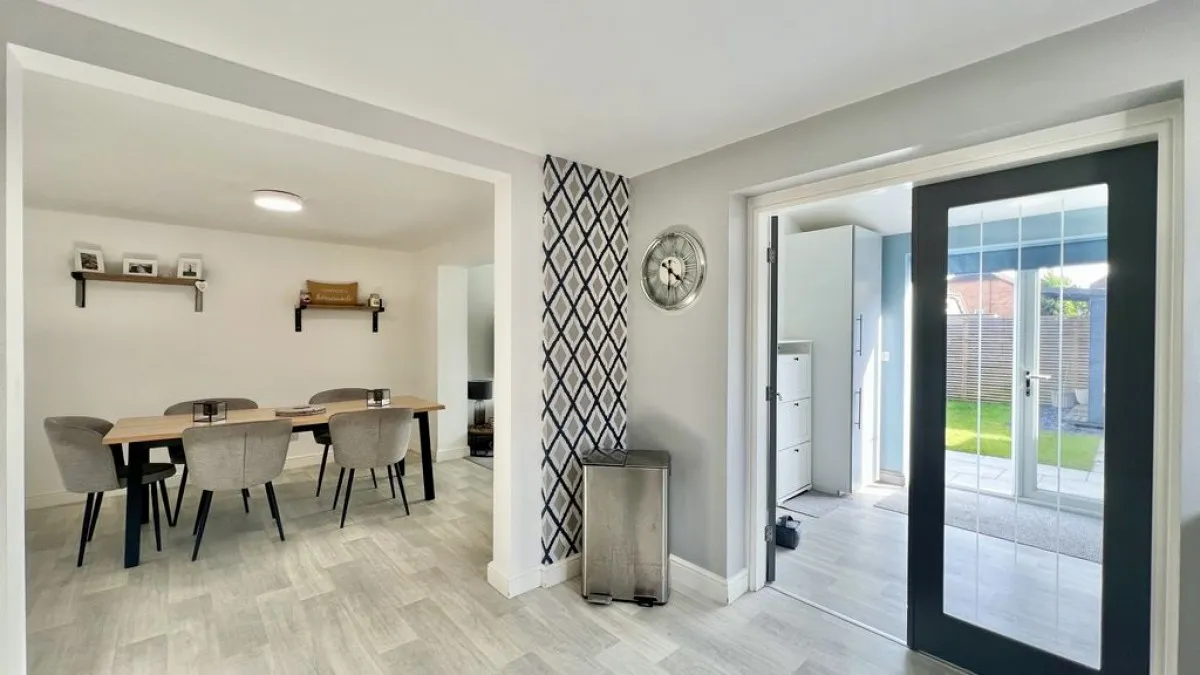Fieldfare Close, Bottesford, photo 6
