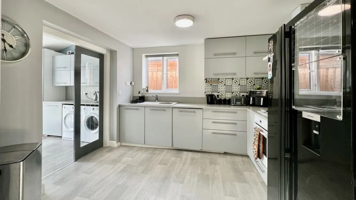 Fieldfare Close, Bottesford, photo 5