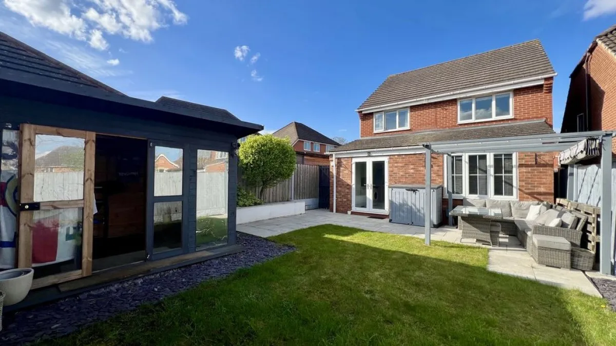 Fieldfare Close, Bottesford, photo 22