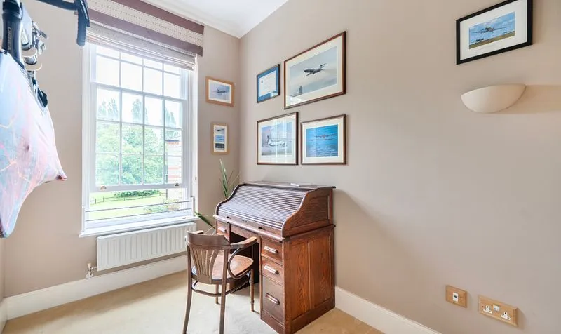 Horton Crescent, Epsom, KT19, photo 12