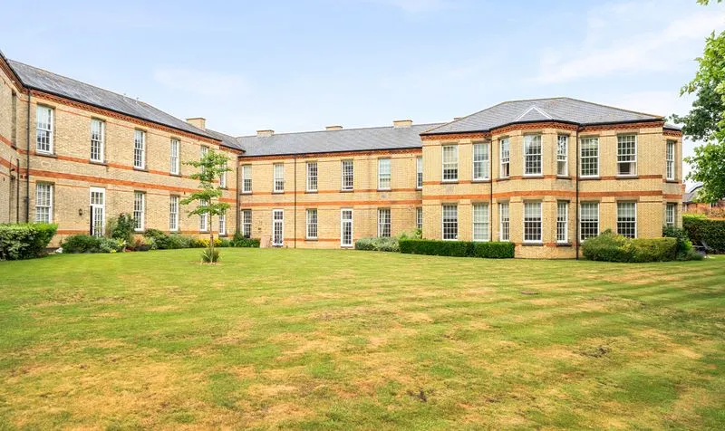 Horton Crescent, Epsom, KT19, photo 18