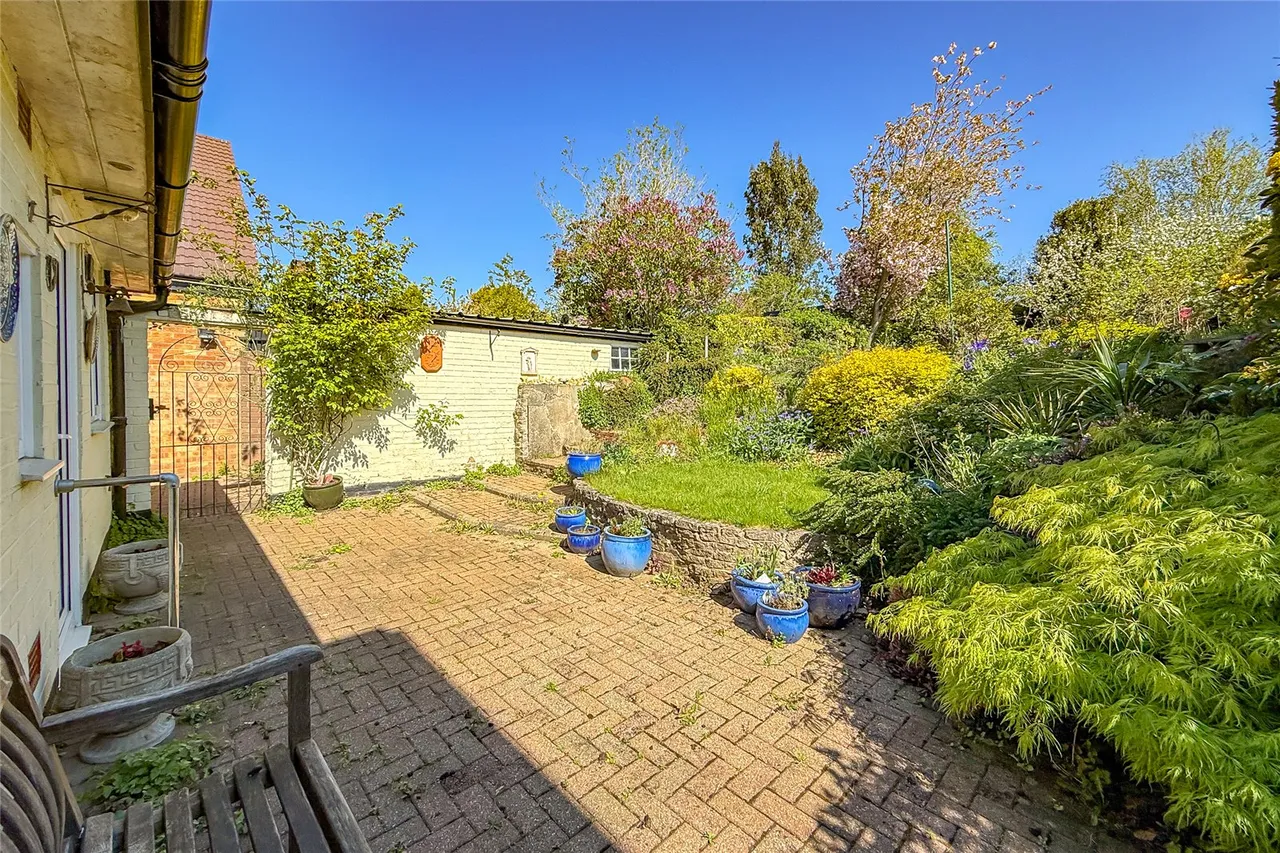 Netherway, St. Albans, Hertfordshire, AL3 4NE, photo 24