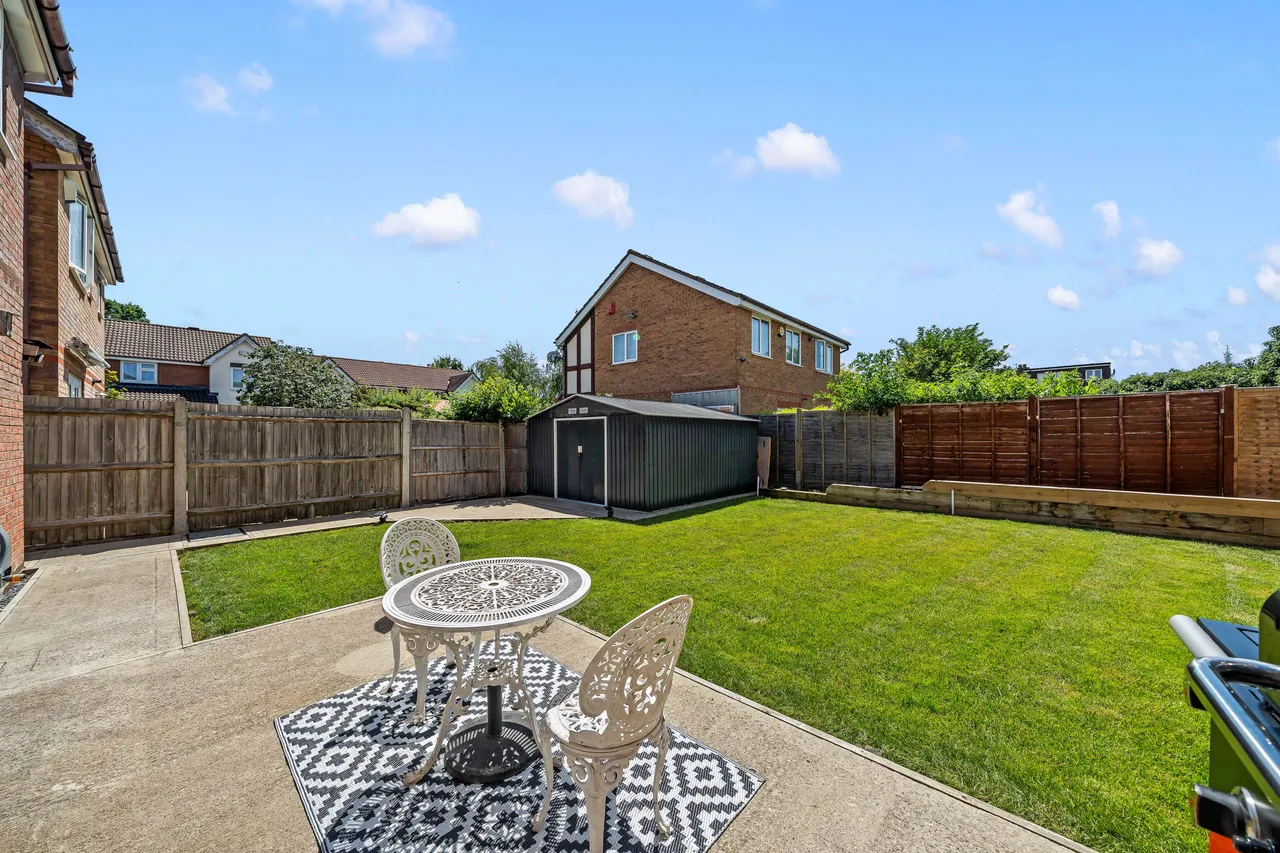 Cotswold Way, WORCESTER PARK, Surrey, Worcester Park, KT48LN, photo 14