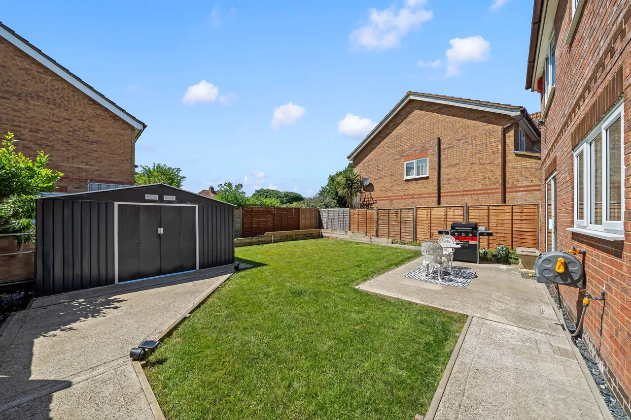 Cotswold Way, WORCESTER PARK, Surrey, Worcester Park, KT48LN, photo 13