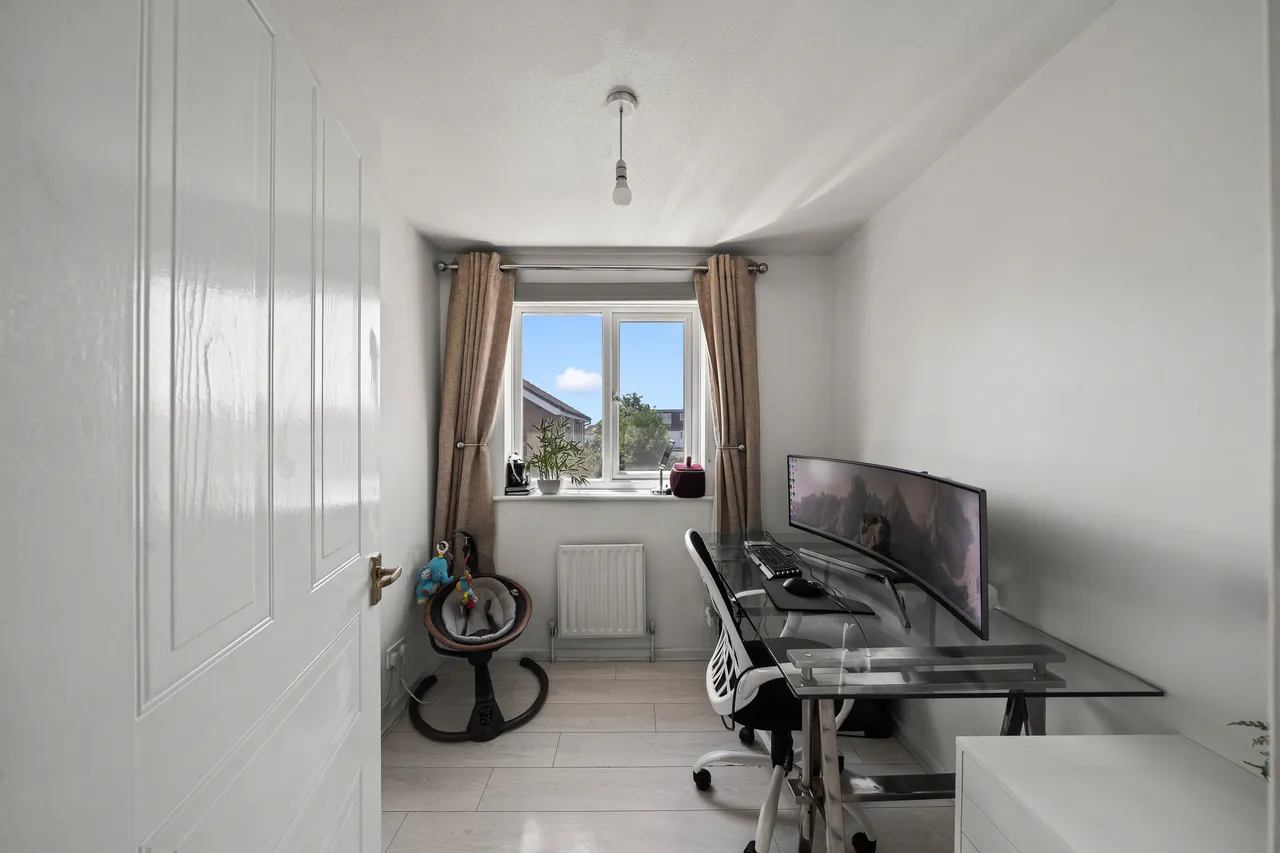 Cotswold Way, WORCESTER PARK, Surrey, Worcester Park, KT48LN, photo 11