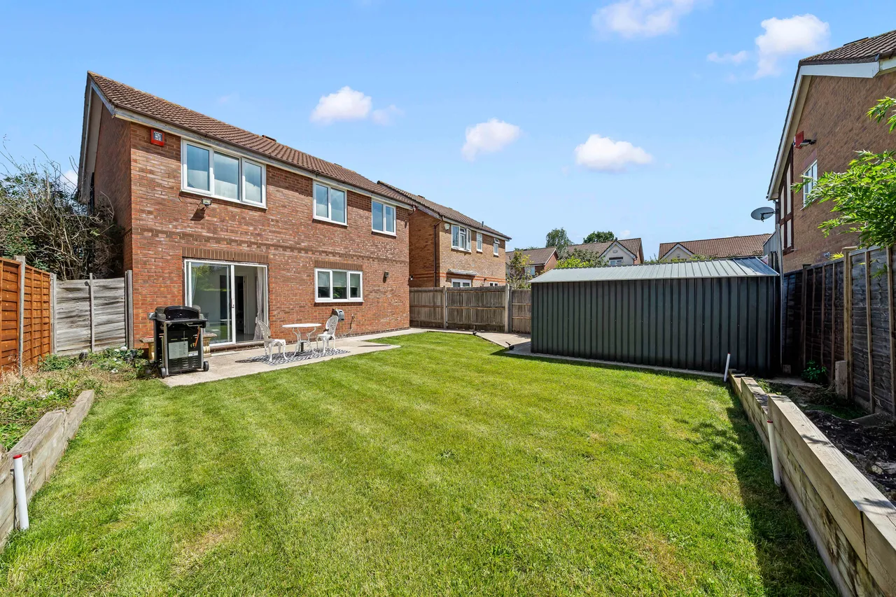 Cotswold Way, WORCESTER PARK, Surrey, Worcester Park, KT48LN, photo 15