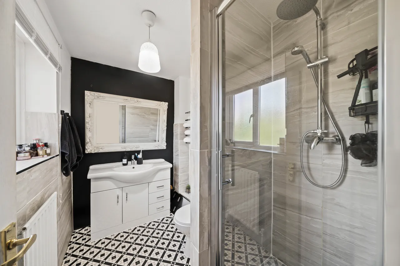 Cotswold Way, WORCESTER PARK, Surrey, Worcester Park, KT48LN, photo 8