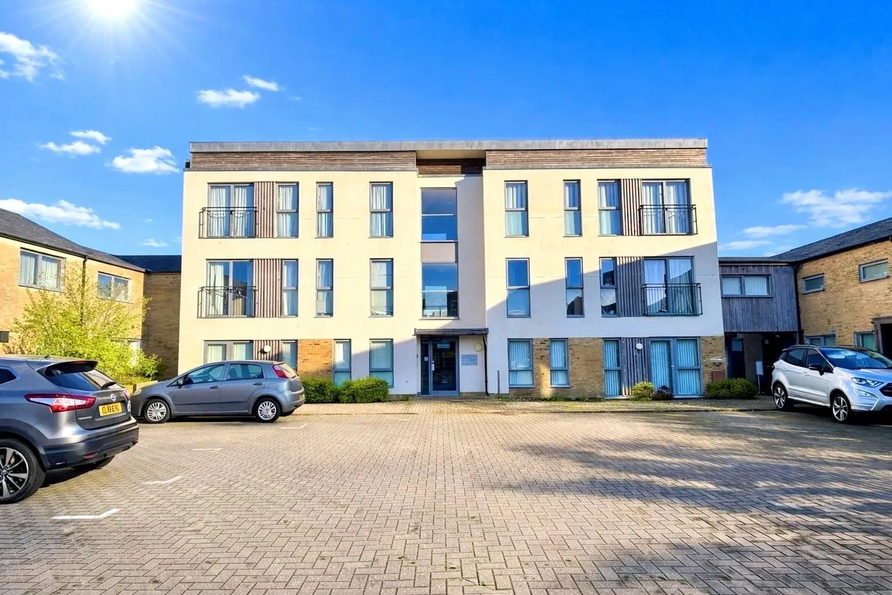 2 bed flat for sale, Rowan Close, Lee-on-the-Solent, PO13