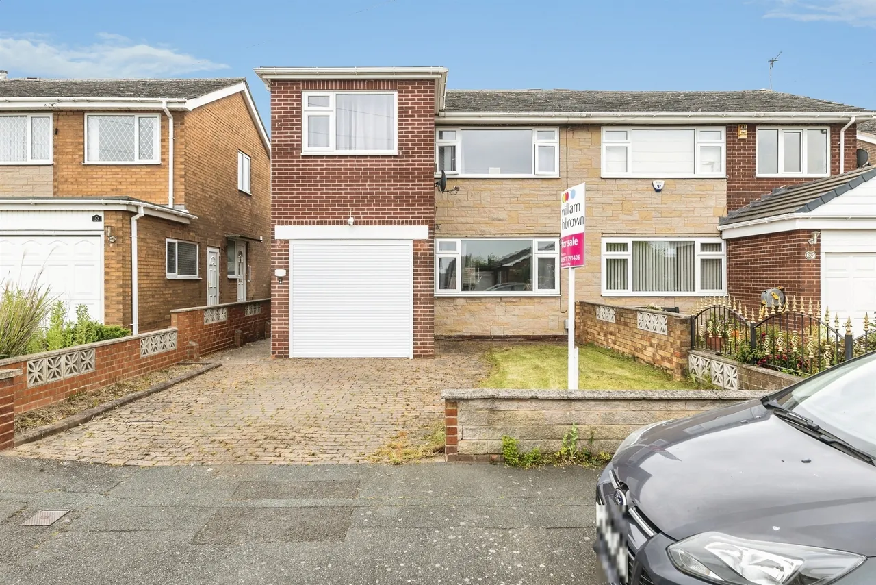 3 bed house for sale — Castle Syke View, Pontefract